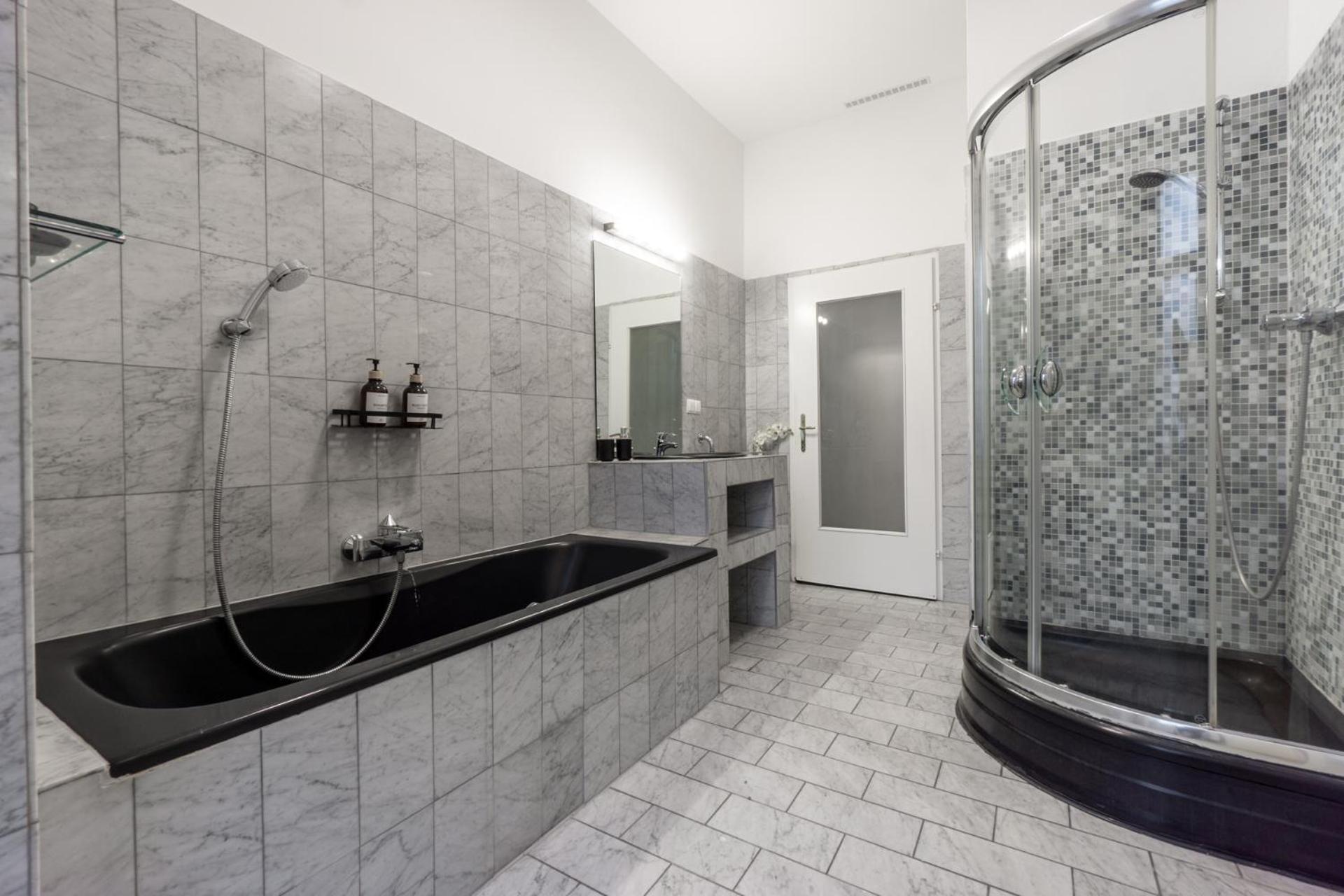 Central Apartment In Viennese Old Building Εξωτερικό φωτογραφία